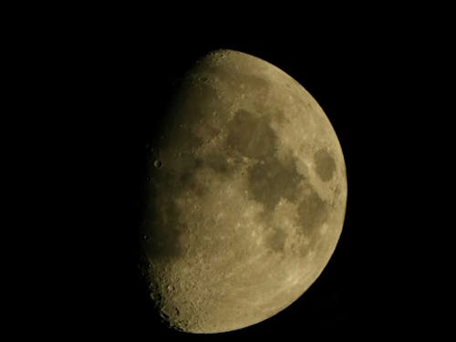 Darmowe zdjęcie z galerii z fazy księżyca, księżyc, pół księżyc