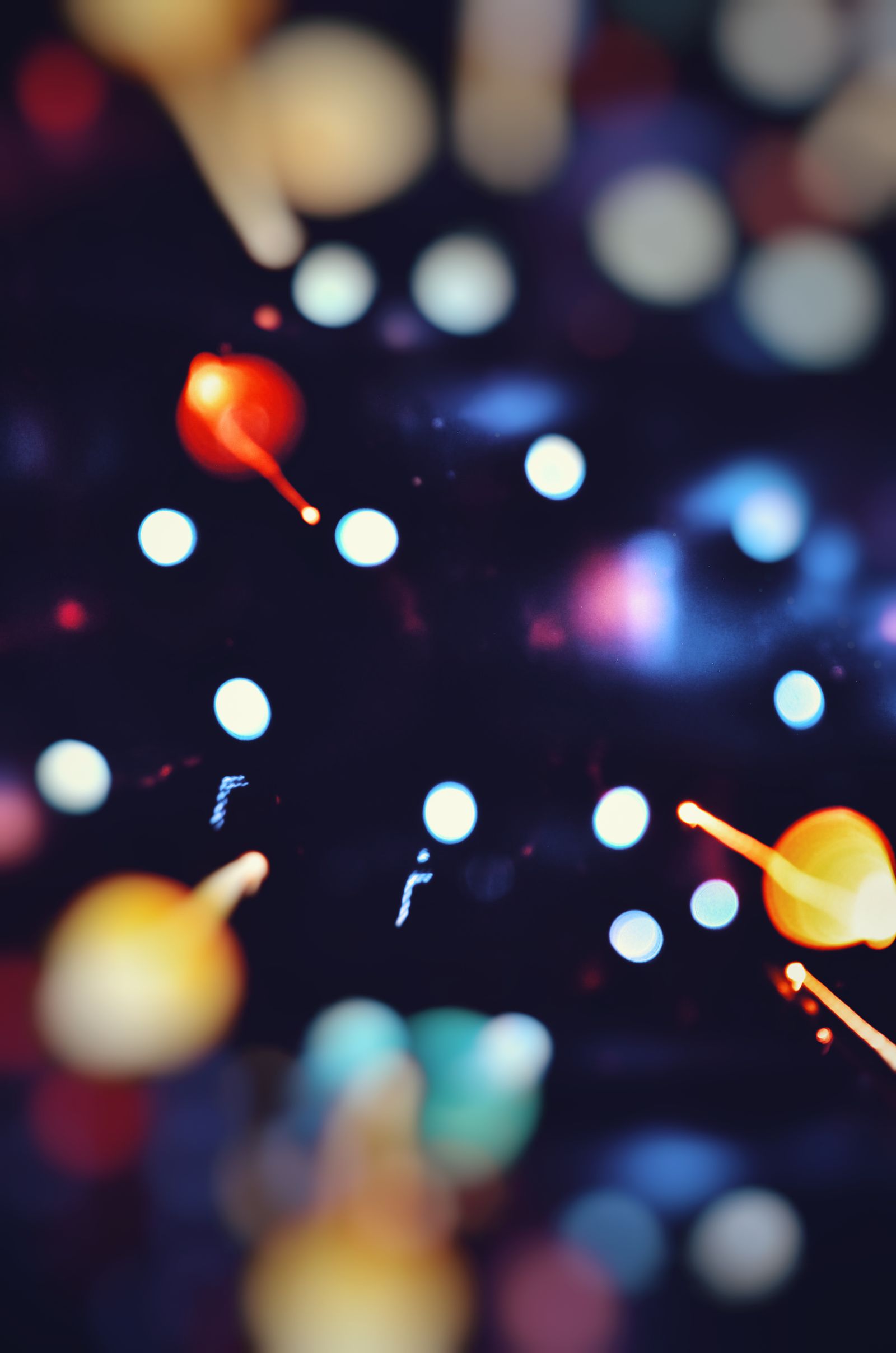 Night Market Dots 4K wallpaper