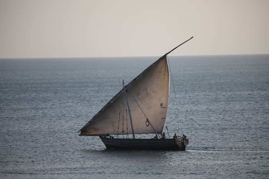 Dhow sails & the slow coast