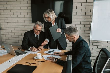 Obtén ayudas para tus necesidades básicas y servicios sociales