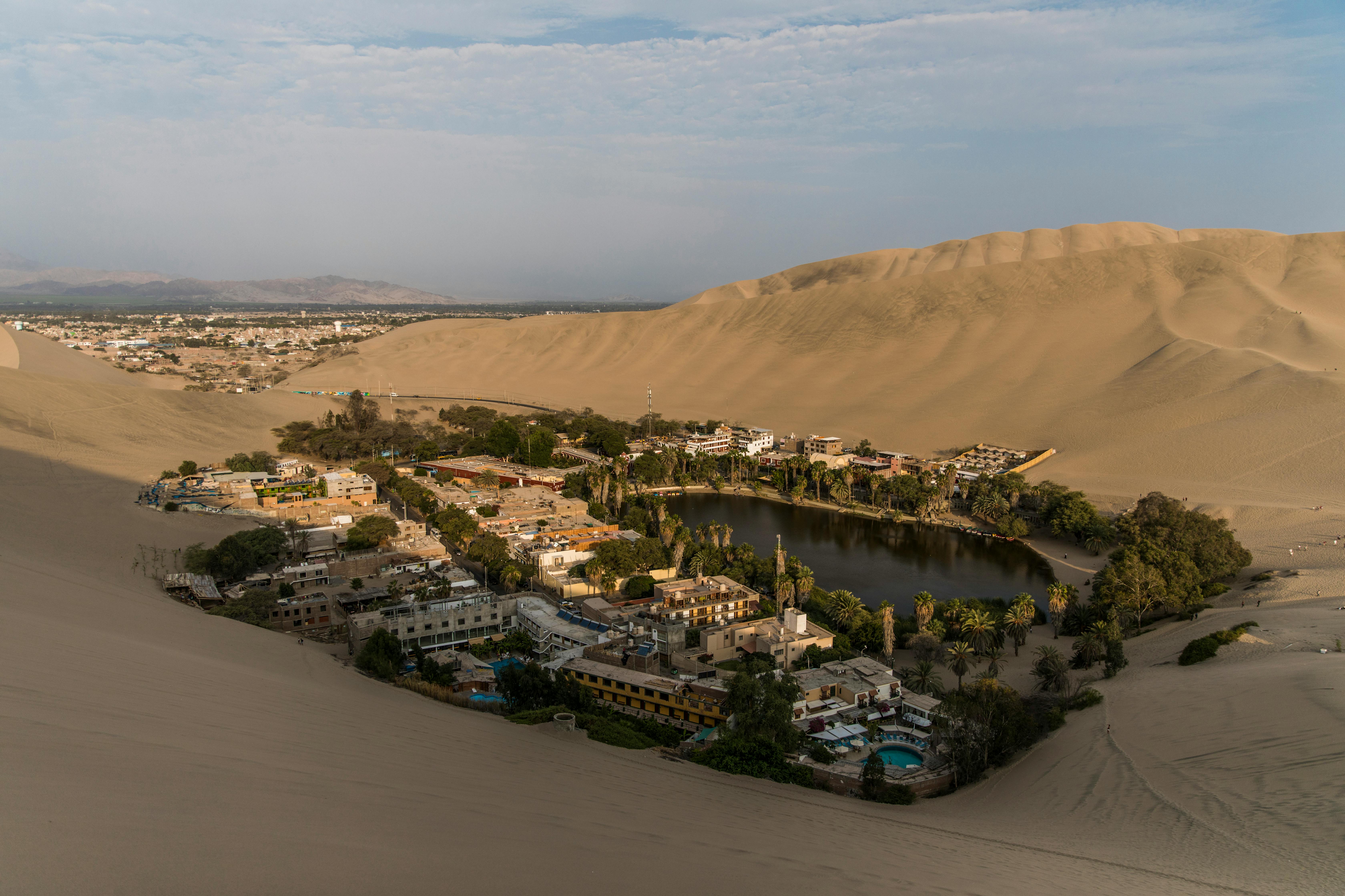 la huacachina in peru