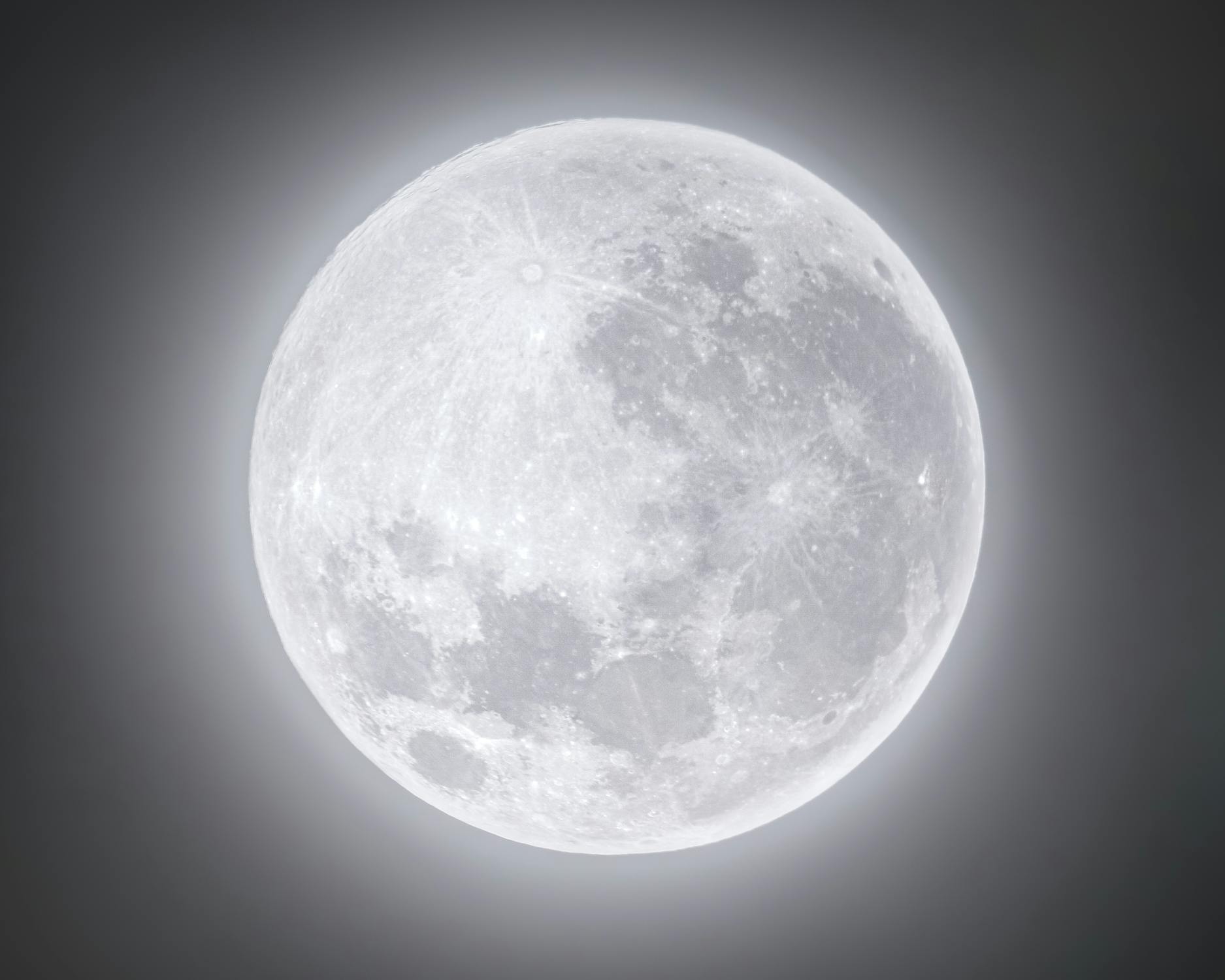 CloseUp Shot of a Full Moon · Free Stock Photo