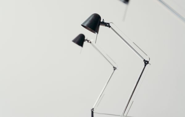 Desk lamp vs monitor light bar