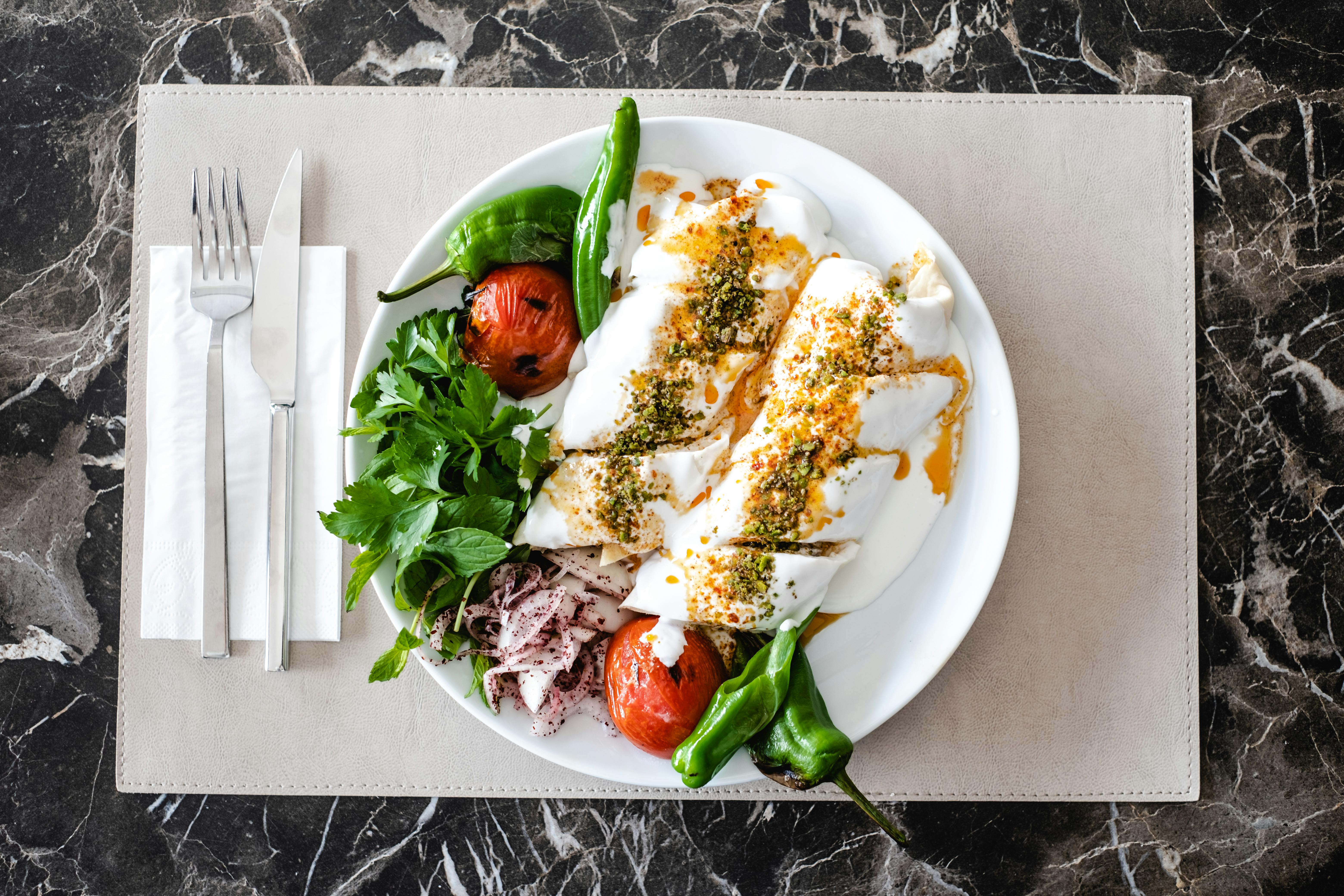 Yoğurtlu Salata
