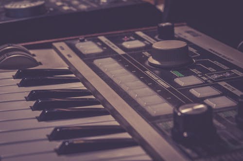 Gratis lagerfoto af DJ-mixerpult, elektronik, instrument Lagerfoto