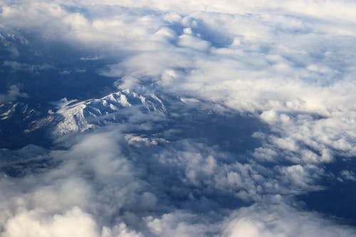 Beyaz Bulutların Havadan Fotoğrafçılığı