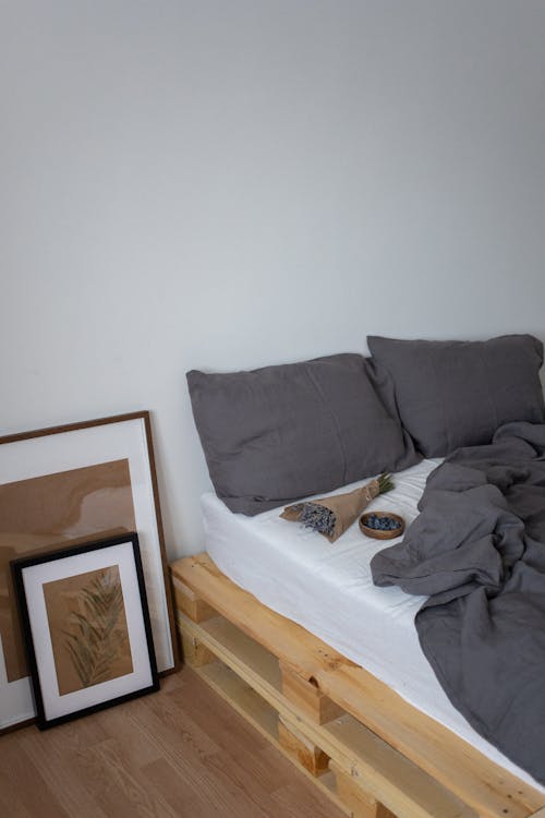 インドア, ベッド, 垂直ショットの無料の写真素材