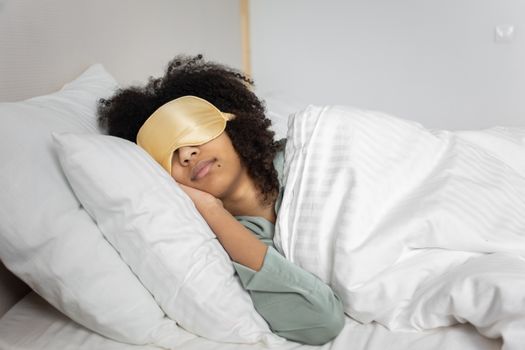 Heatless Curls and Silk Pillowcases Overnight Hair Secrets