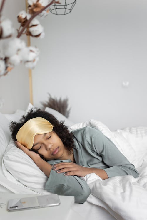 Gratis stockfoto met Afro-Amerikaans, bed, chillen Stockfoto