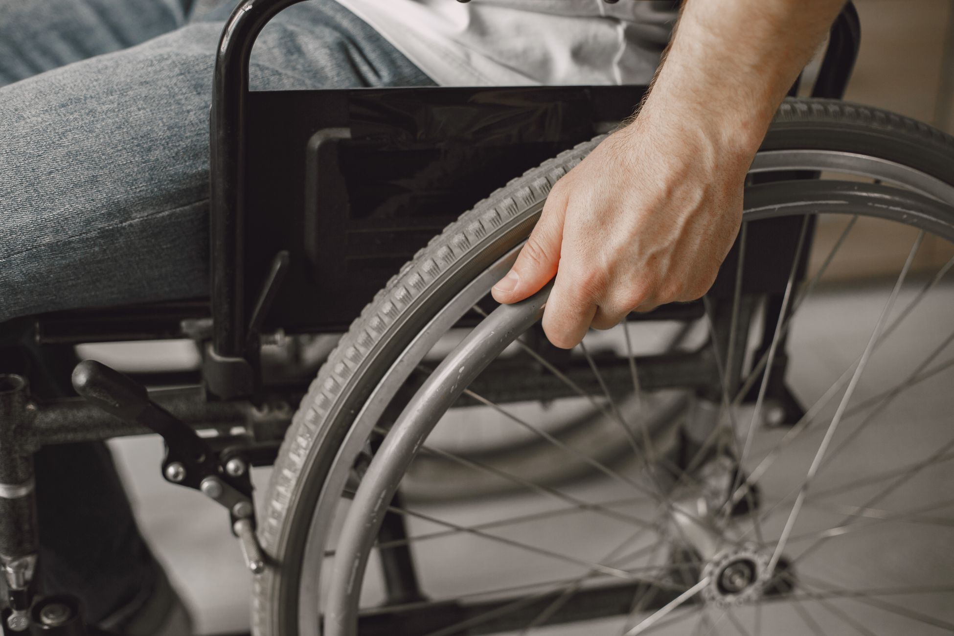 Rolstoelers overwinnen obstakels met nieuwe technologieën