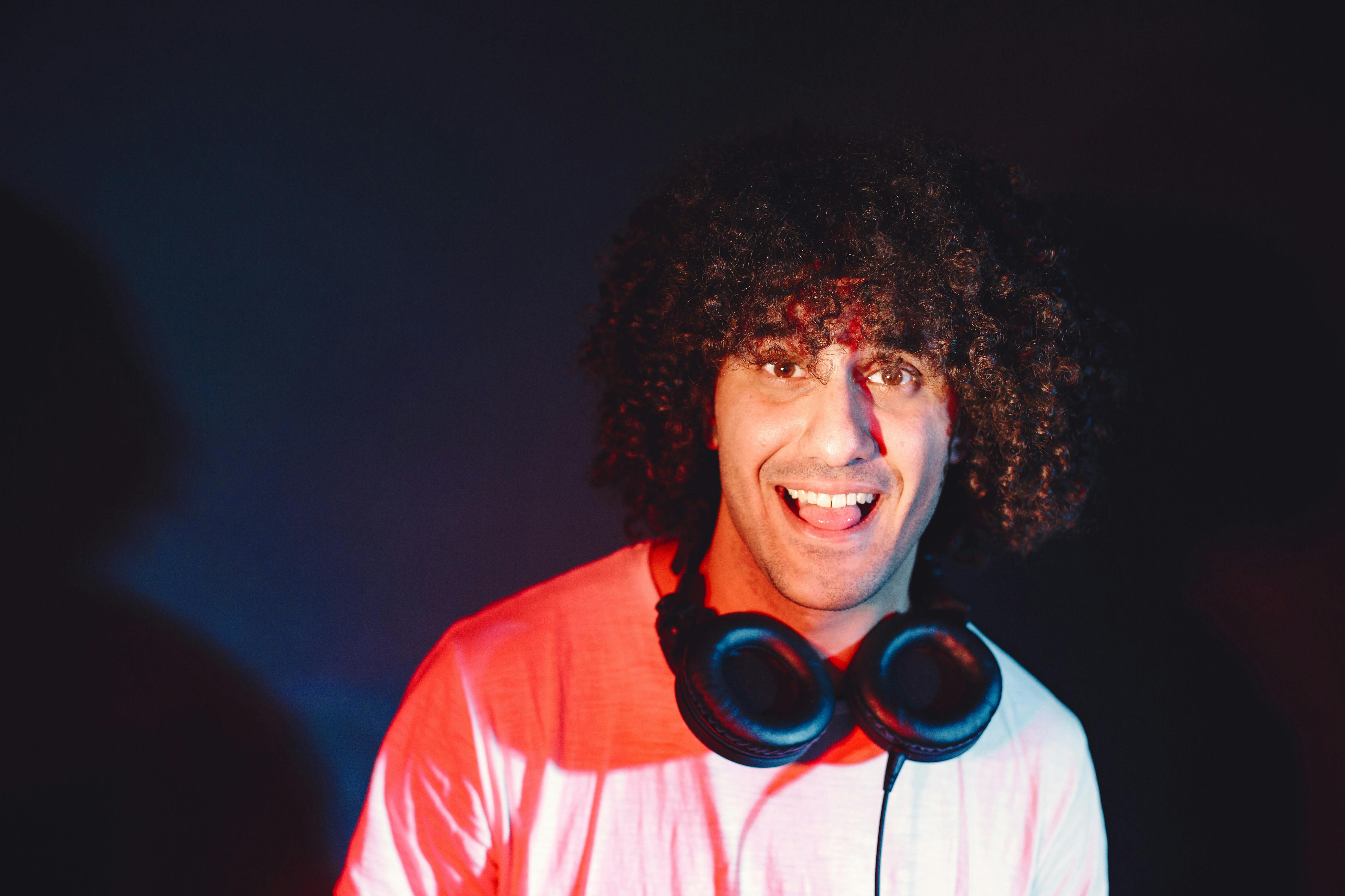 Nick DiGiovanni Drops Massive Kitchen Hacks Video - US Fans Are Obsessed — Photo by Gustavo Fring on Pexels