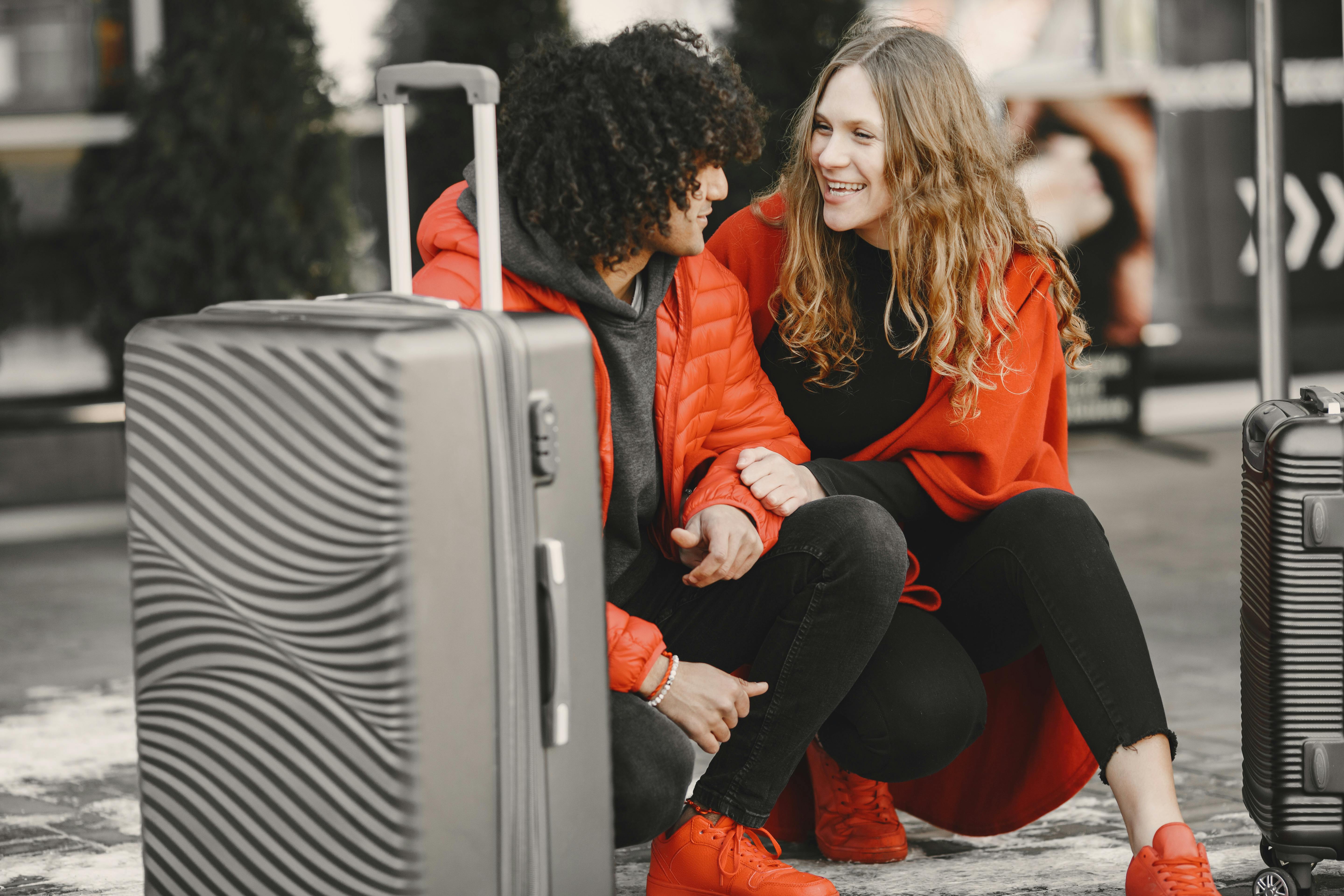 Clever storage solutions for luggage and travel gear — Photo by Gustavo Fring on Pexels