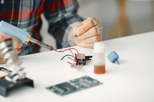 Soldering in Close Up