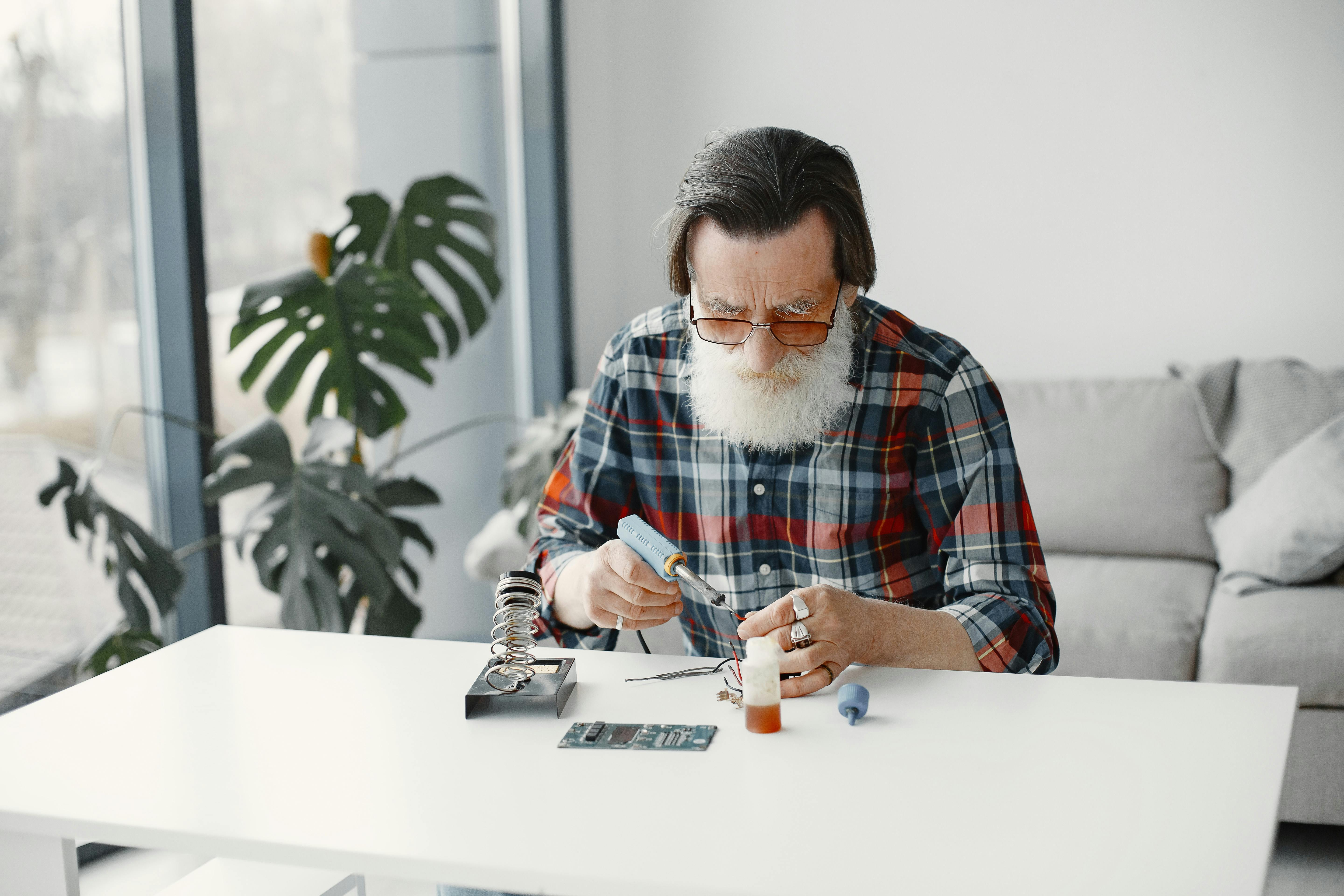 general tech services — Photo by Gustavo Fring on Pexels