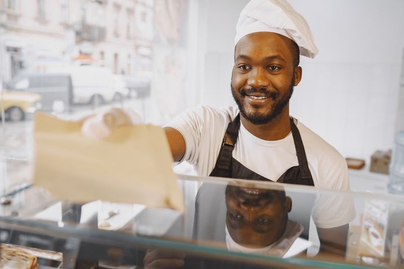 Bakery counter with kraft paper bags — kese kağıdı at deli counter