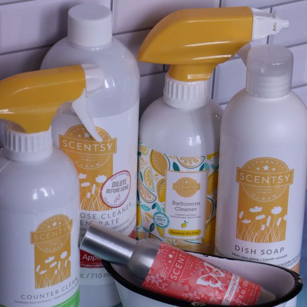 Disinfecting Bathroom Cleaner