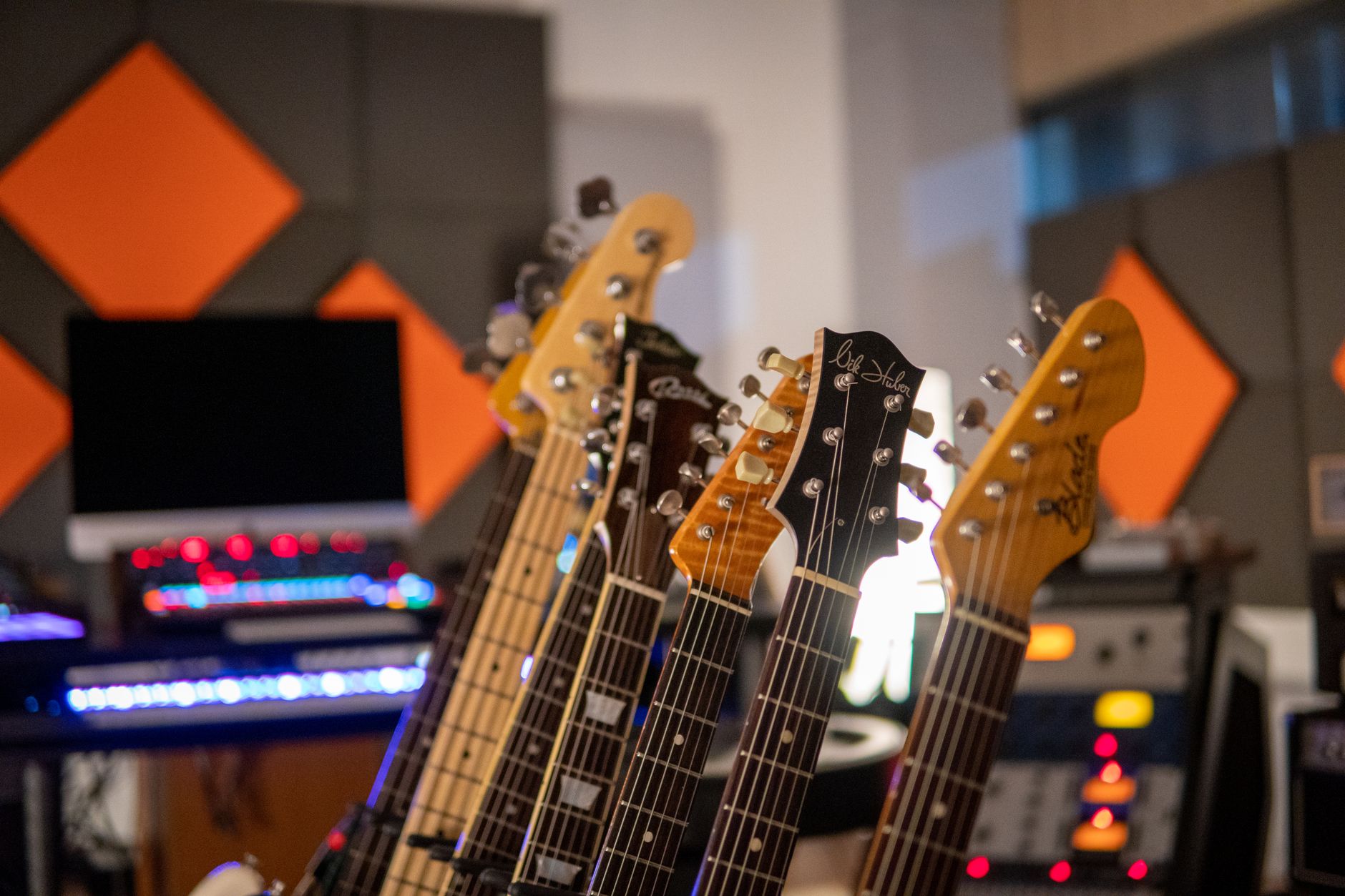 Two Tone Paths Split guitar waveform comparing two amp sim tone engines