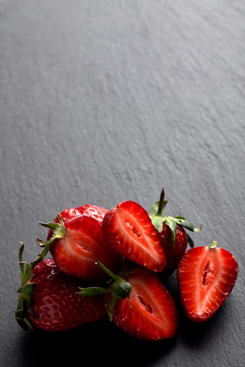 Gratis stockfoto met aardbeien, detailopname, gesneden Stockfoto