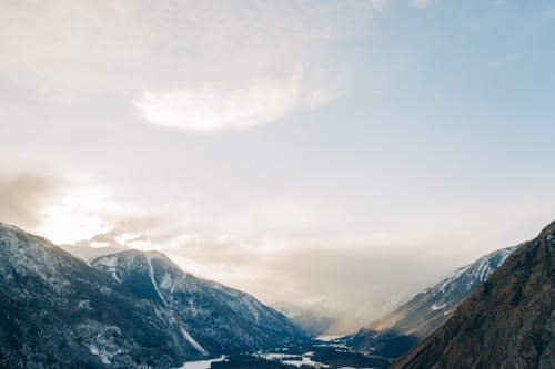 Fotobanka s bezplatnými fotkami na tému hory, letecké snímkovanie, šero