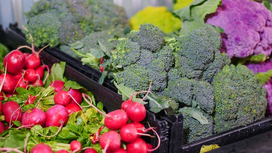 Easing Autumn Dryness: The Logic Behind White Foods in Vegetarian Wellness