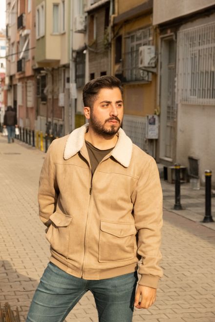 Beige jacket by Faruk Tokluoğlu on Pexels