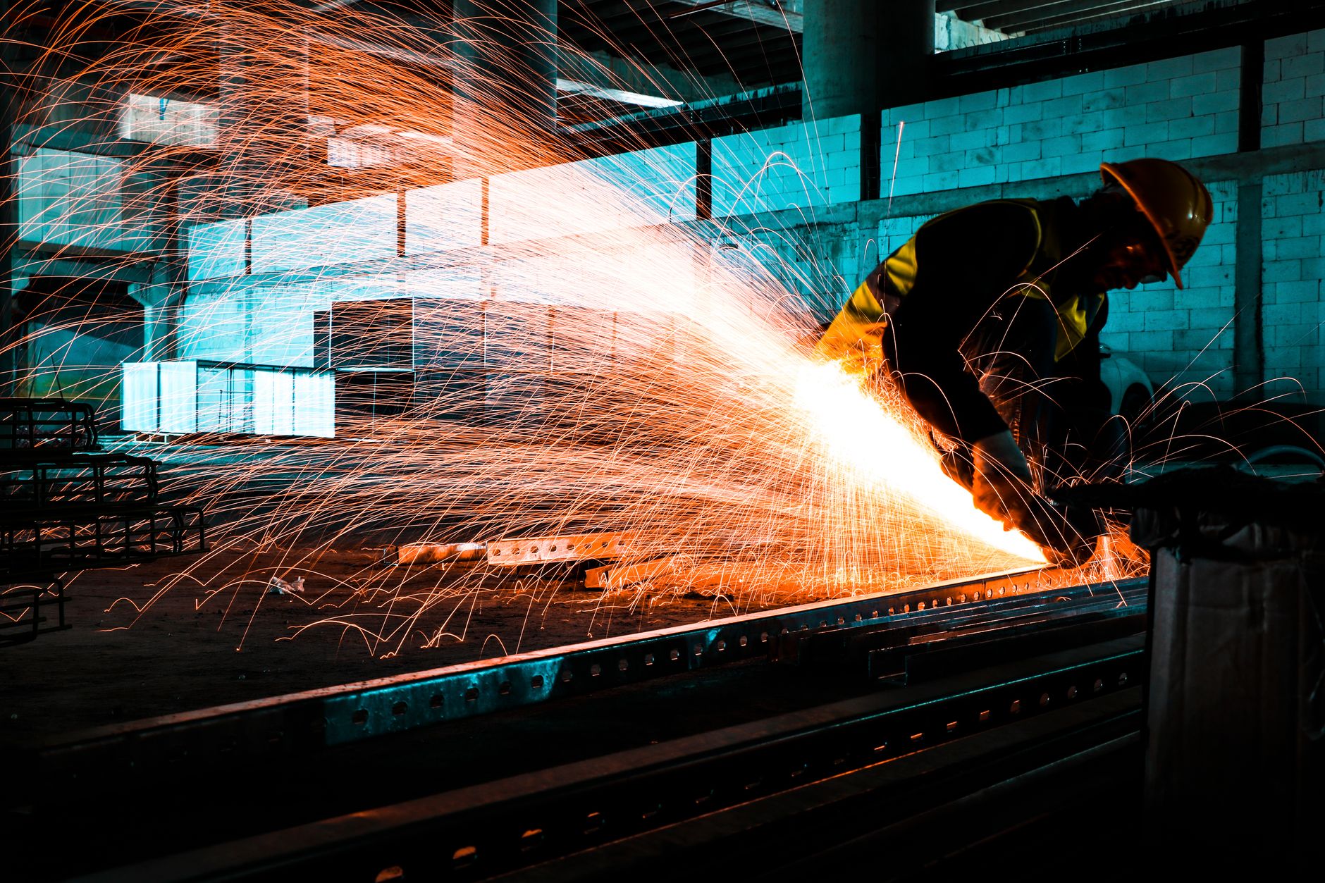 understanding e-invoicing for manufacturing firms for UAE businesses