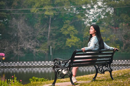 亞洲女人, 坐, 女人 的 免费素材图片