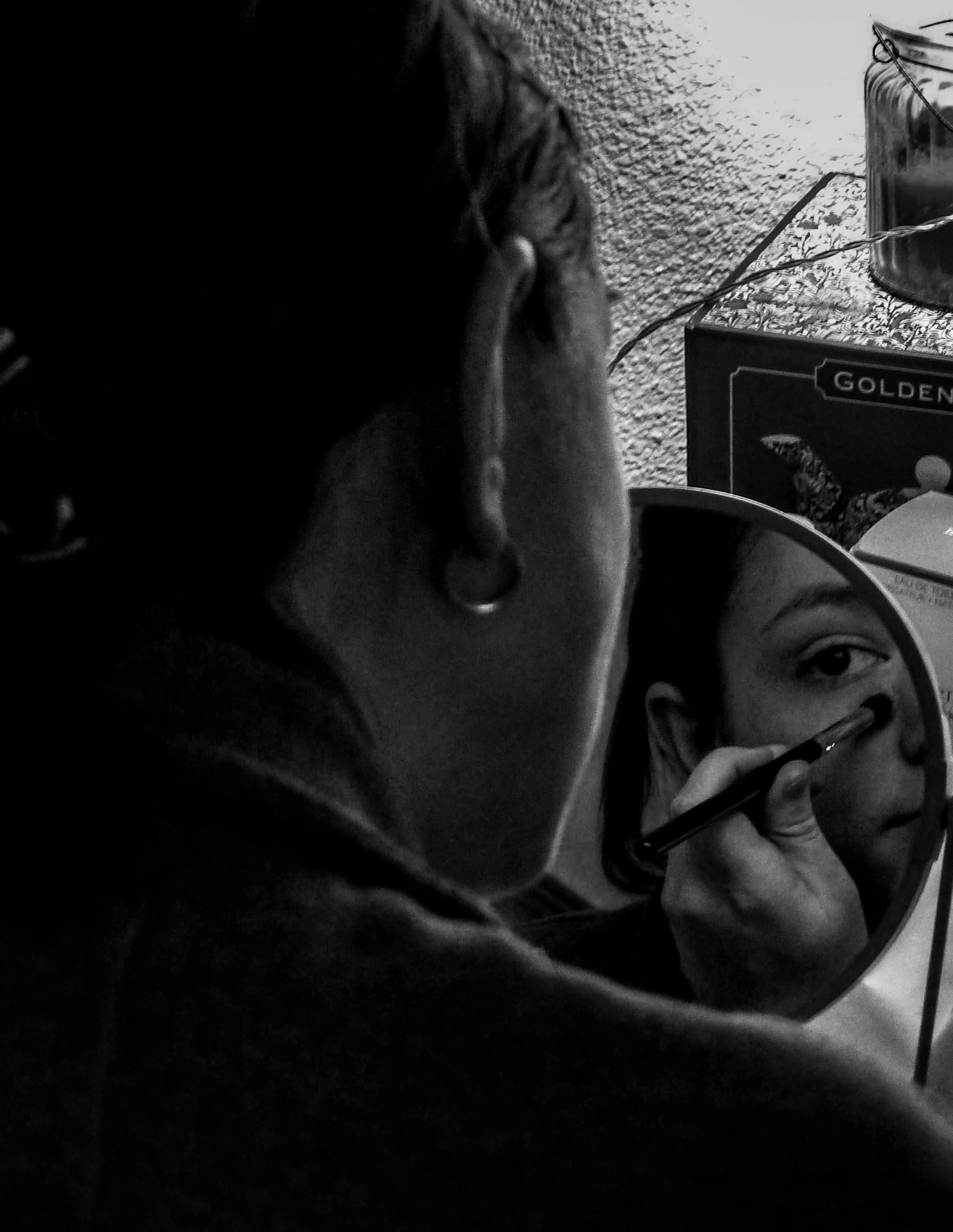 Free Stock Photo Of Beautiful Girl Black And White Effet Miroir