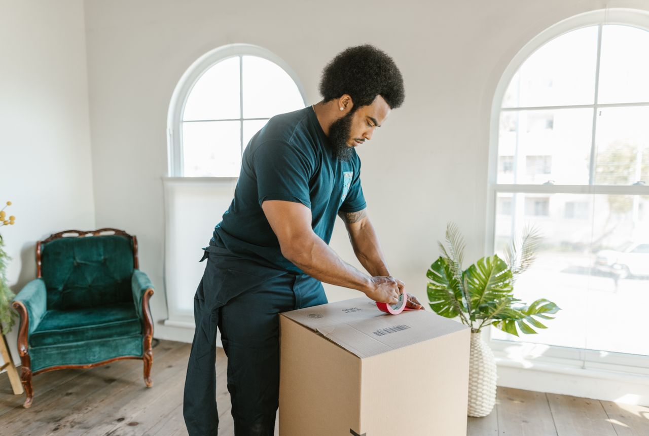 Storage & moves to storage Cubert — removals work in progress
