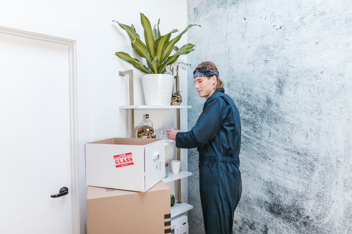 flat moves in Keynsham — Flat Moves in Keynsham — the working end of the job