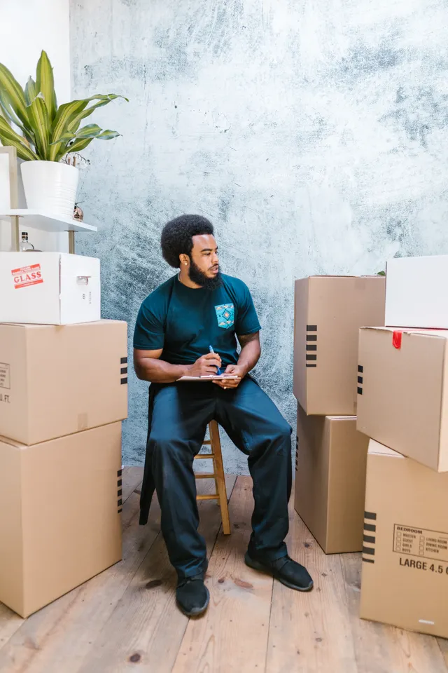 Determining If You Need Professional Help for a Senior Move in Bradenton, FL
