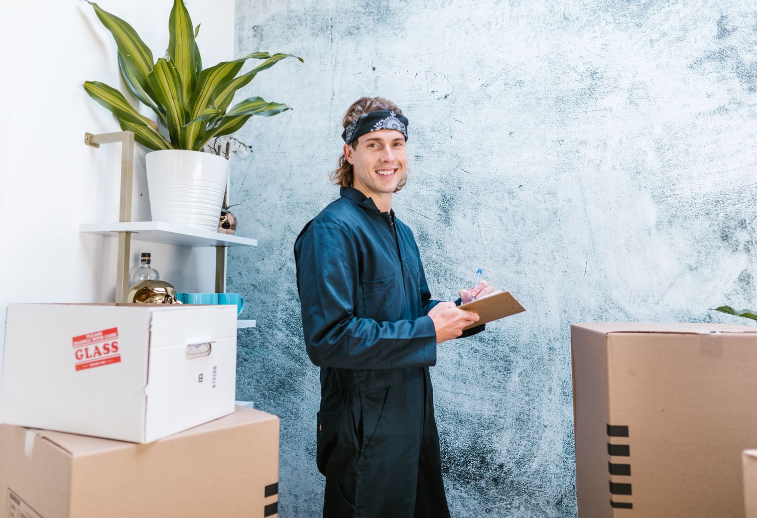 Reedham — professional packers wrapping and boxing belongings