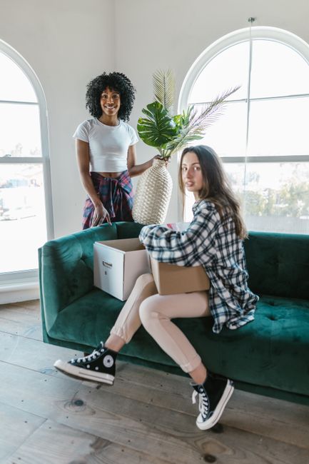 Coordinating with Movers for Efficiency and Care