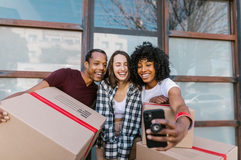 Happy clients moving into their new apartment