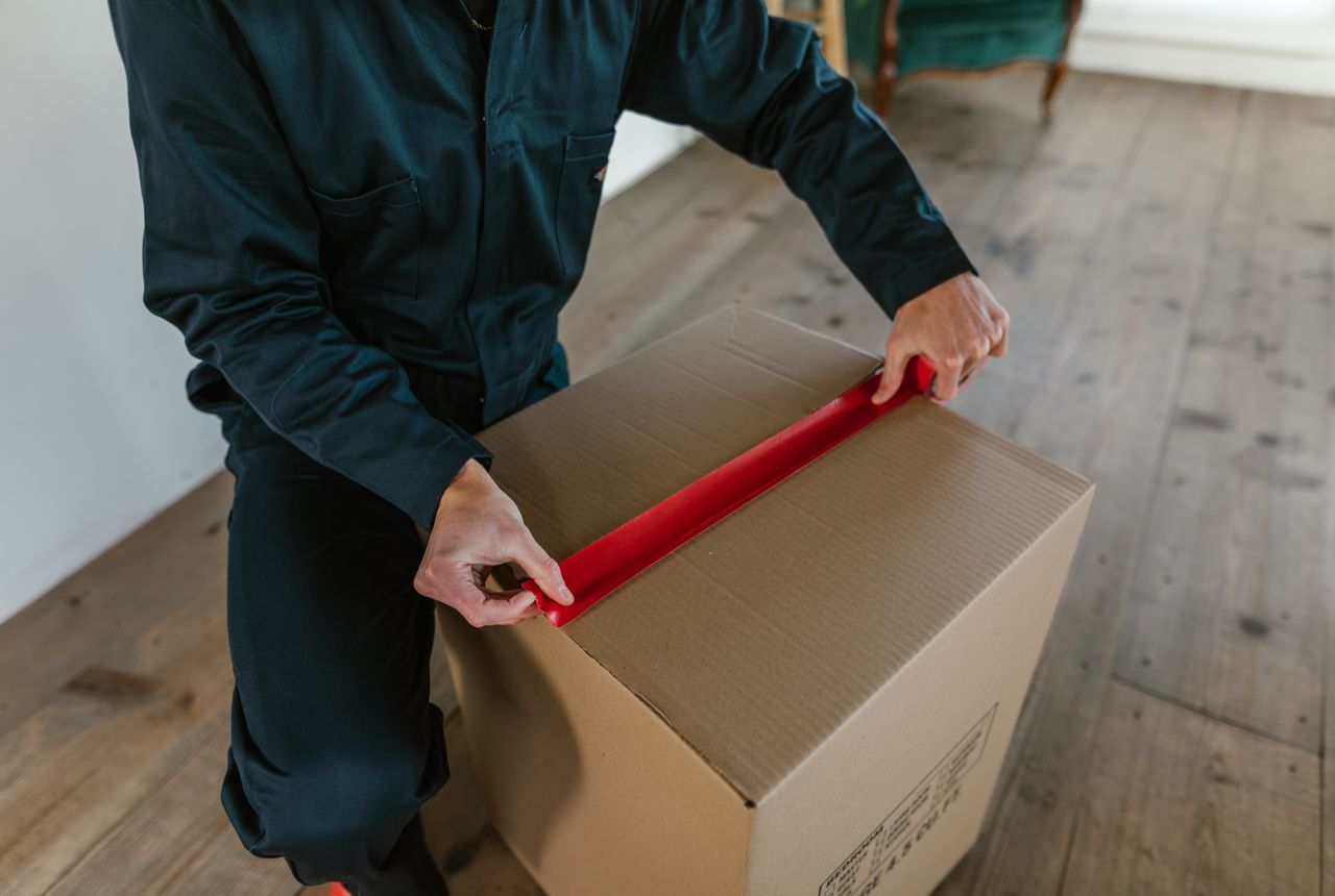 Flat & apartment removals Cheddleton — removals work in progress