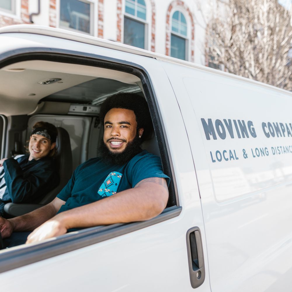 Pyle — professional packers wrapping and boxing belongings