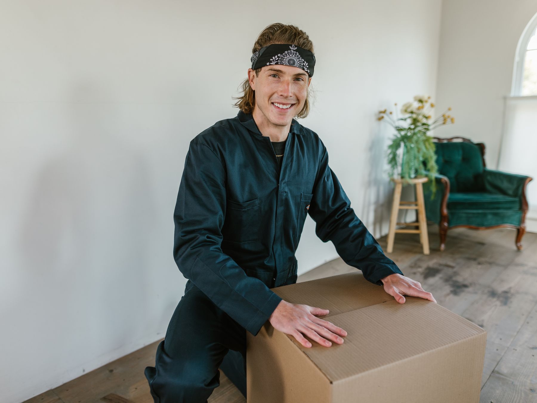 Smithton — professional packers wrapping and boxing belongings
