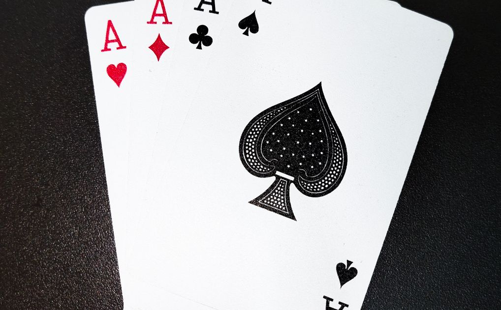 Online Casino: Spielautomaten und Live-Spiele im Überblick