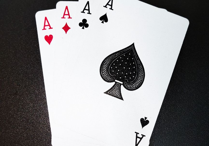 Online Casino: Spielautomaten und Live-Spiele im Überblick