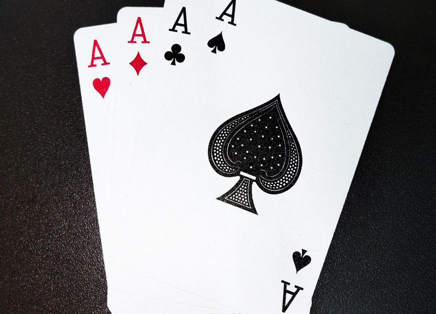 Online Casino: Spielautomaten und Live-Spiele im Überblick