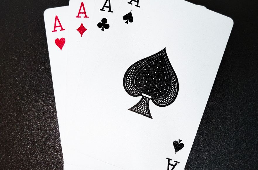 Online Casino: Spielautomaten und Live-Spiele im Überblick