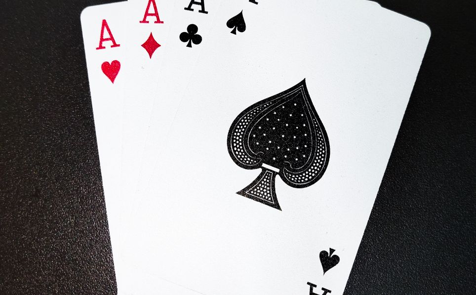 Online Casino: Spielautomaten und Live-Spiele im Überblick