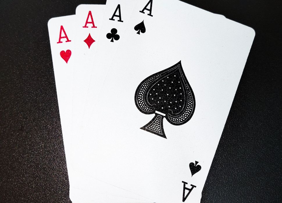 Online Casino: Spielautomaten und Live-Spiele im Überblick