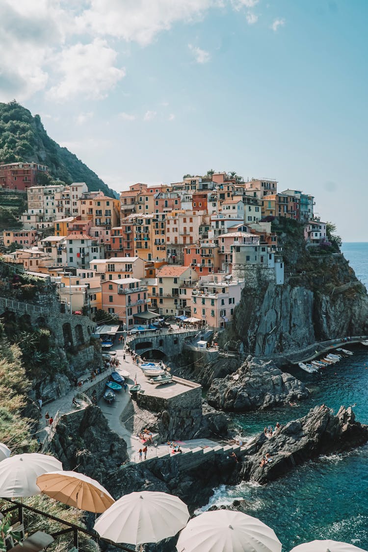 Houses On A Cliff In Manarola, Italy 