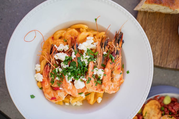 Pasta With Mozzarella And Shrimps