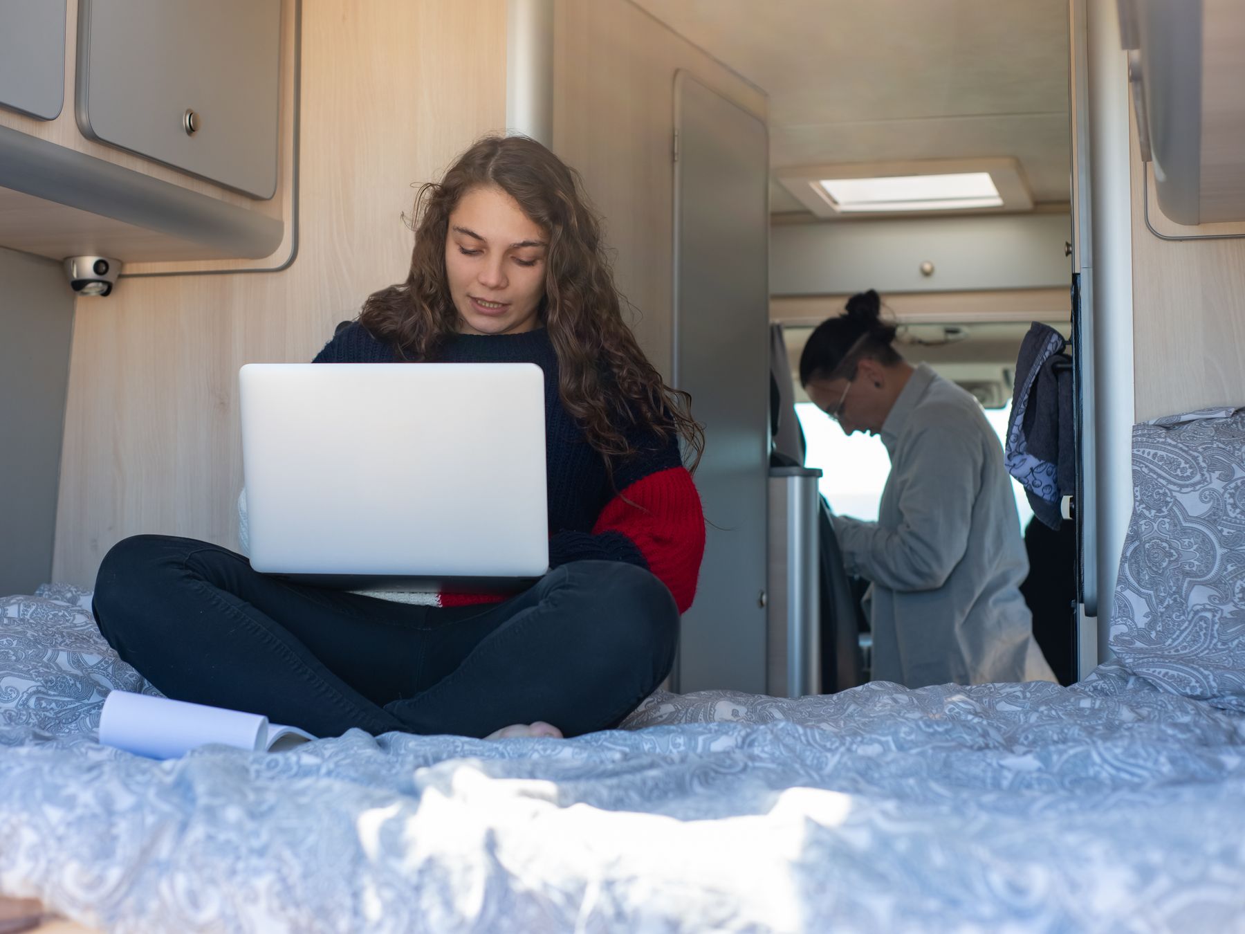 Mepal — movers delivering furniture from a van