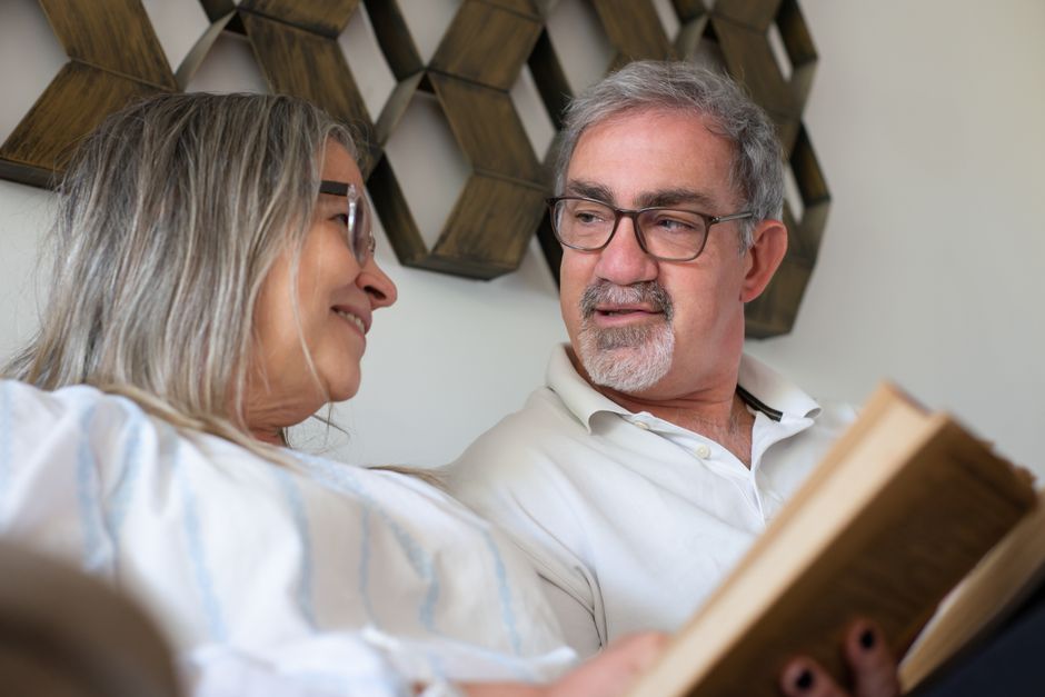 elderly couple conversation comfortable