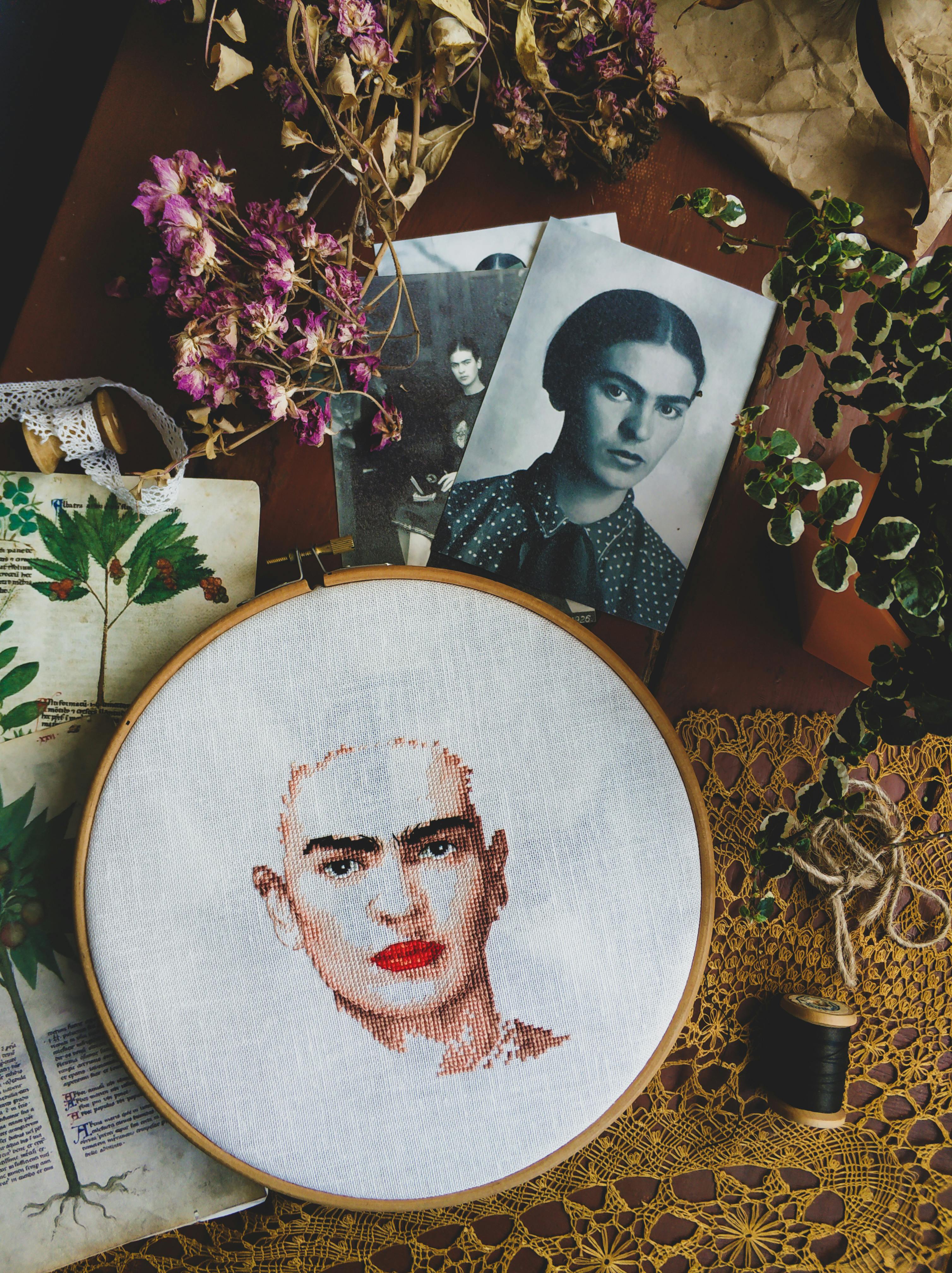 Hoop with image of Frida Kahlo