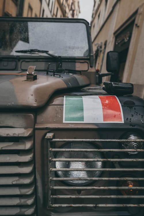 Kostenloses Stock Foto zu auto, fahrzeug, flagge von italien