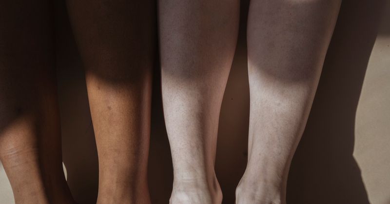 Fourmis Jambes : Causes Solutions 2026